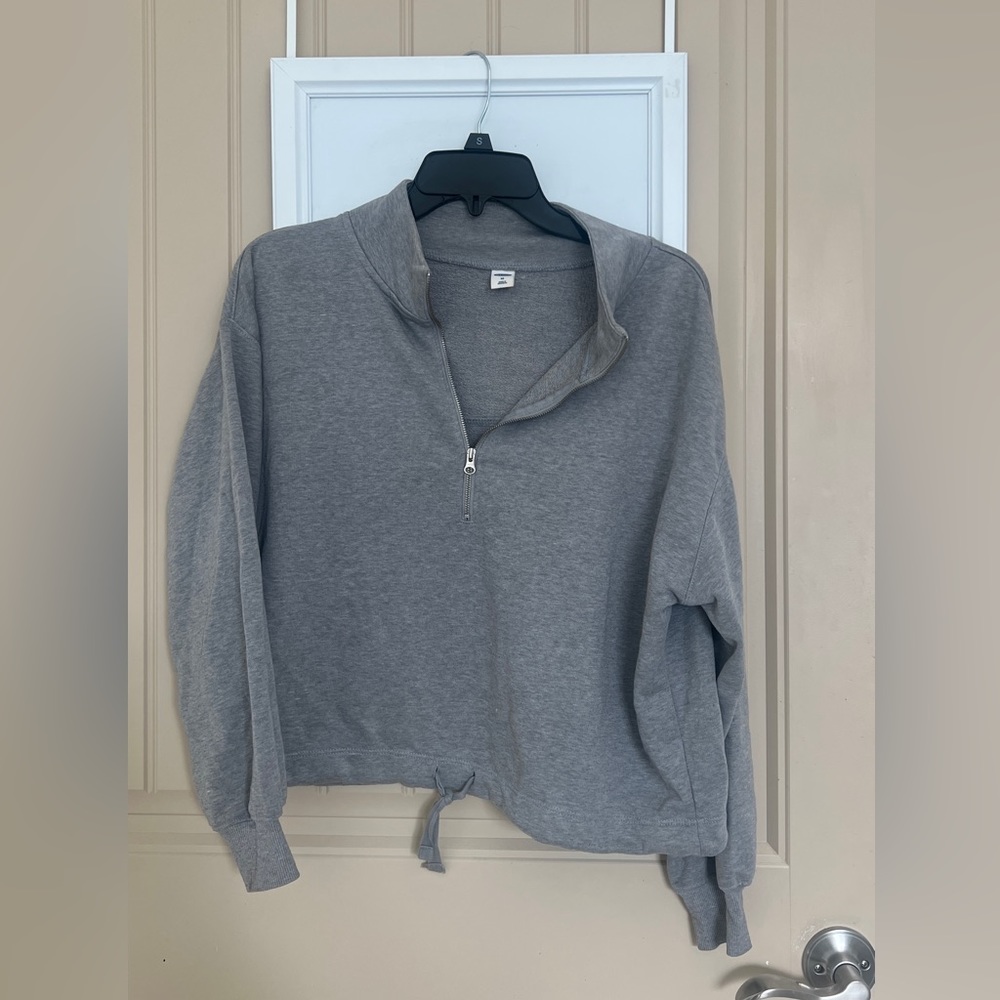 Cropped 1/3 zip light sweater